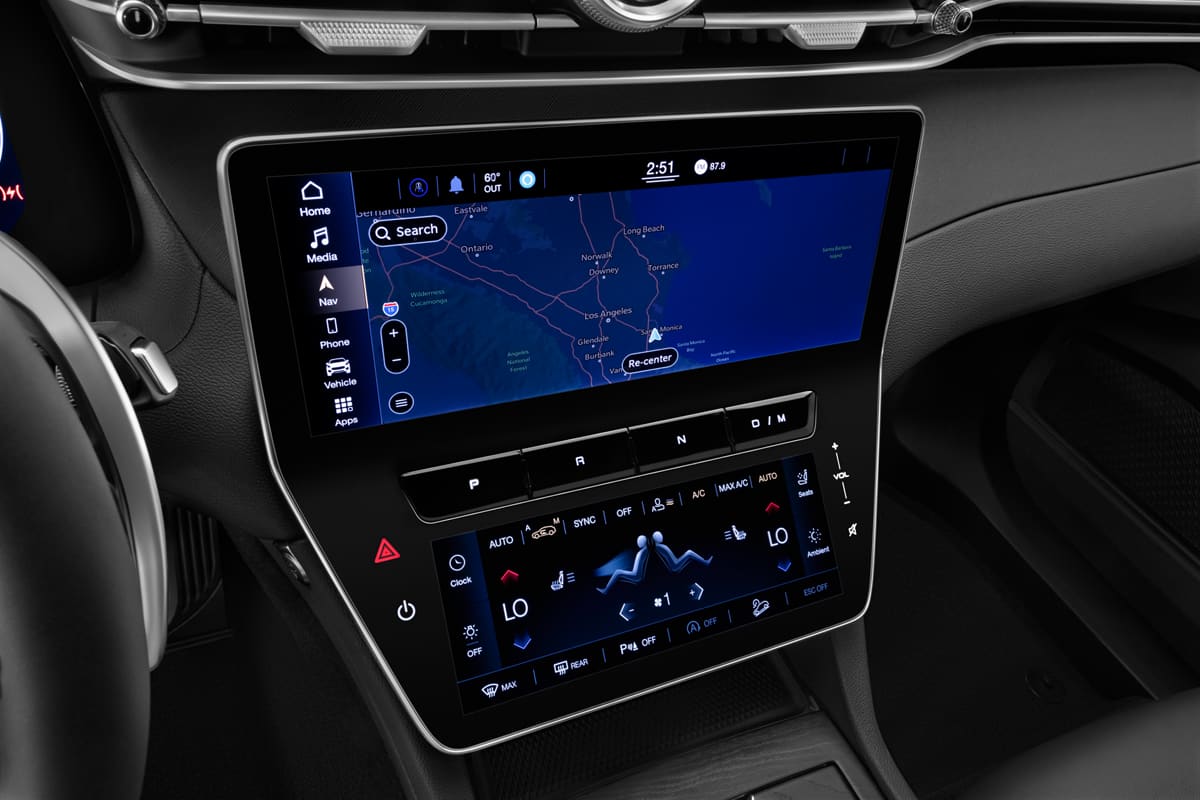 Mittelkonsole eines Maserati Grecale