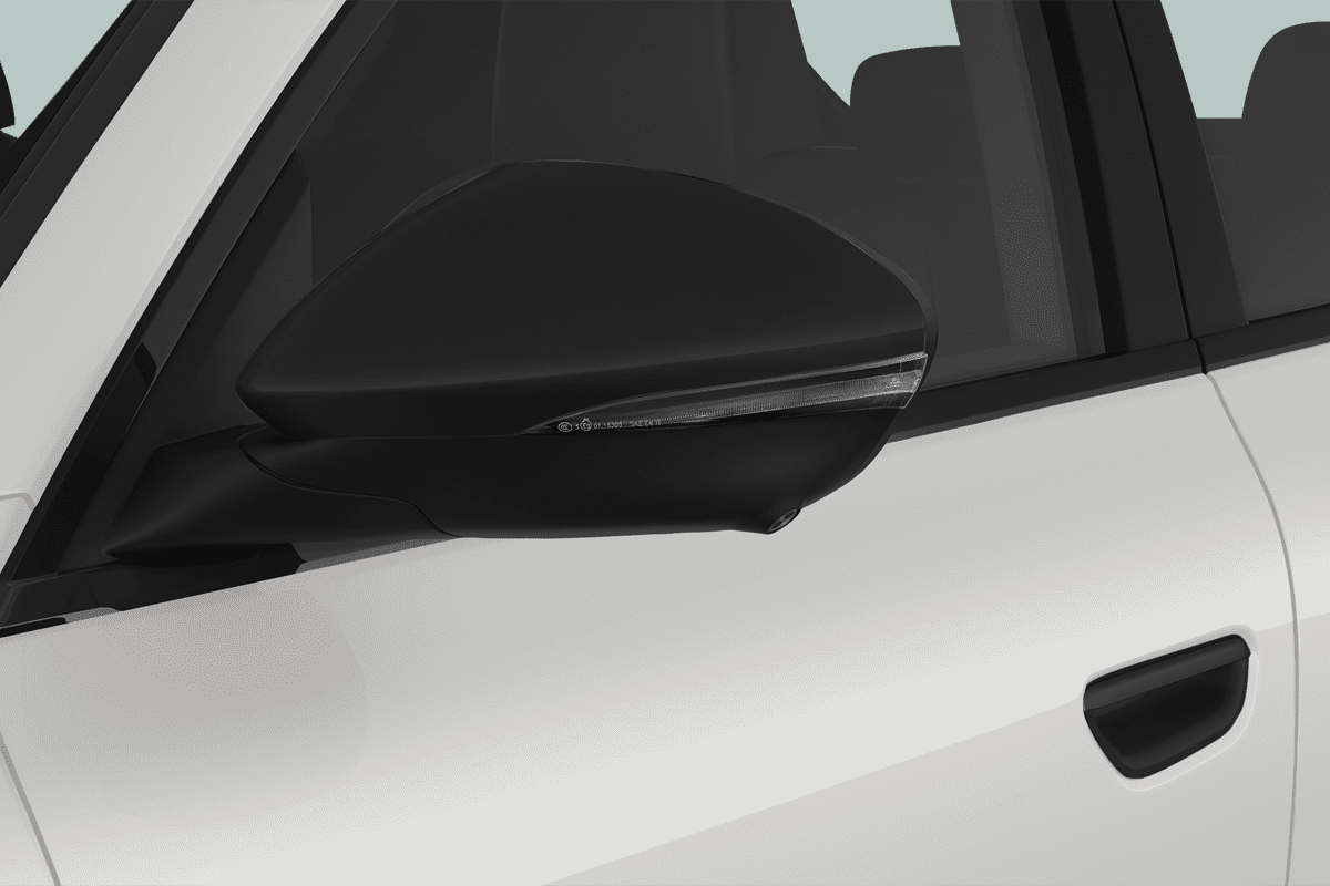 Rückspiegel eines Maserati Grecale