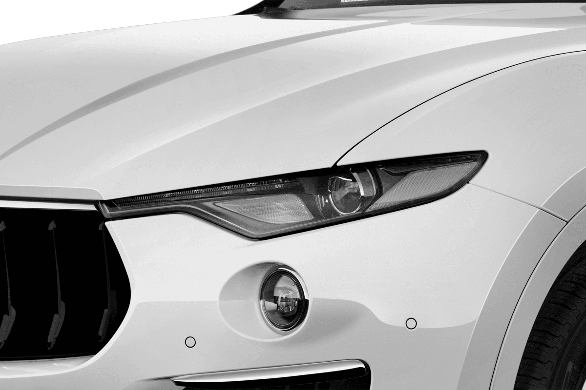 Frontscheinwerfer eines Maserati Levante