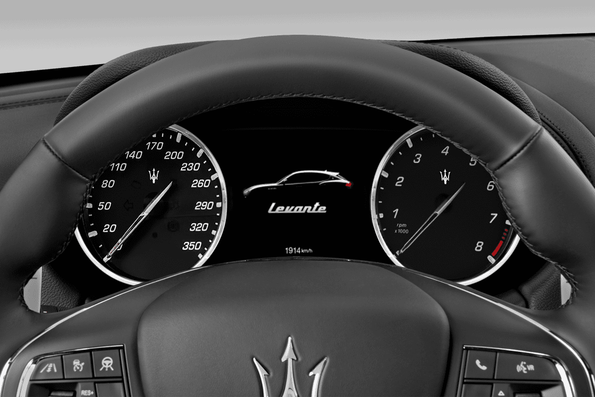 Kombiinstrument eines Maserati Levante