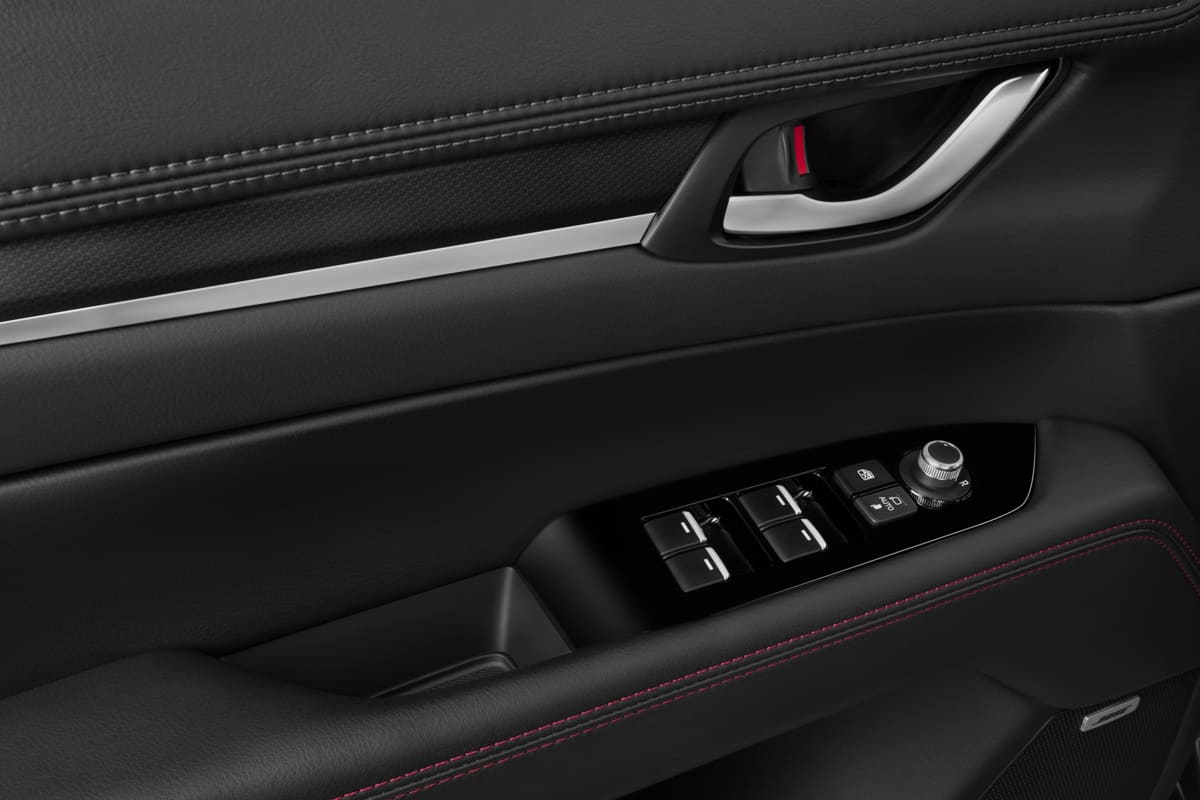 Türsteuerung eines Mazda CX-5 Homura (neues Modell)