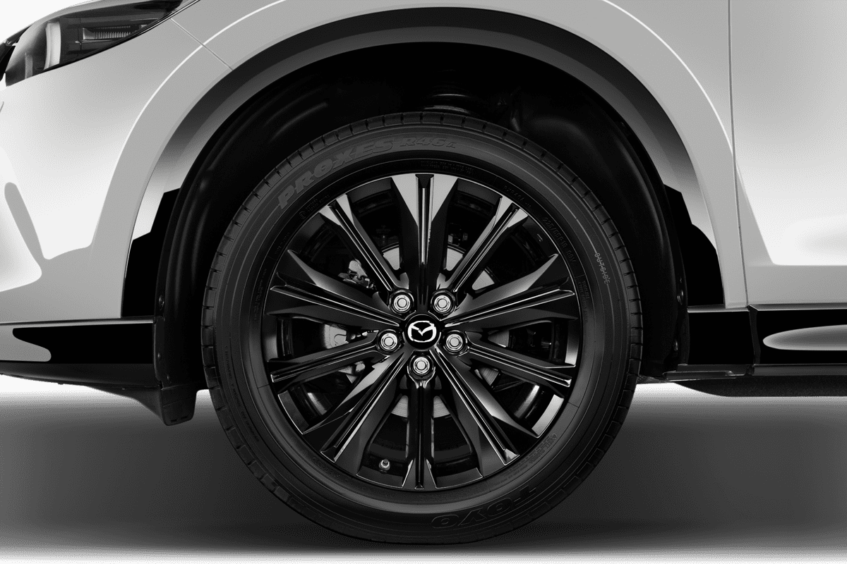 Radkappe oder Felge eines Mazda CX-5 Homura (neues Modell)