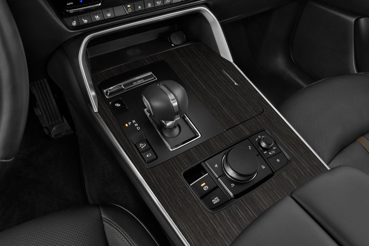 Schaltknüppel eines Mazda CX-60 Plug-in Hybrid 