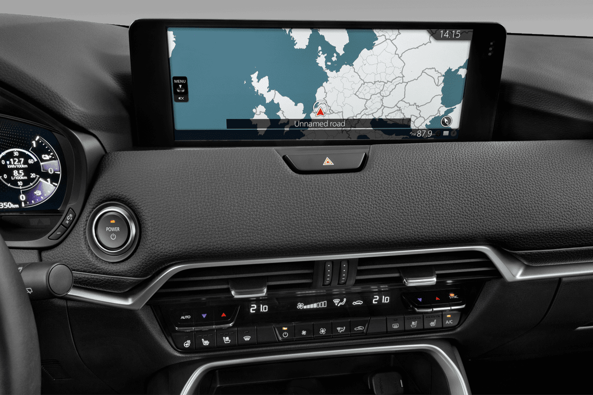 Mittelkonsole eines Mazda CX-60 Plug-in Hybrid  (KI-generiert)