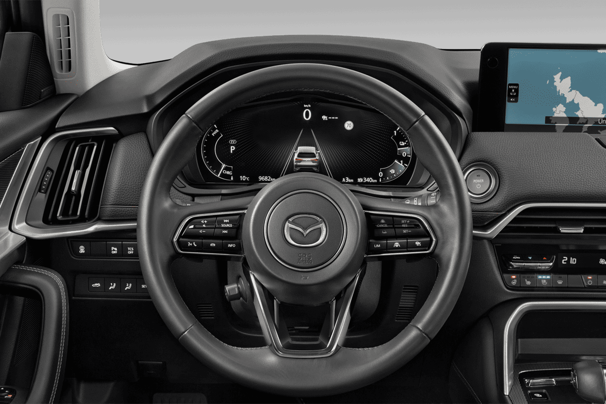 Lenkrad eines Mazda CX-60 Plug-in Hybrid  (KI-generiert)