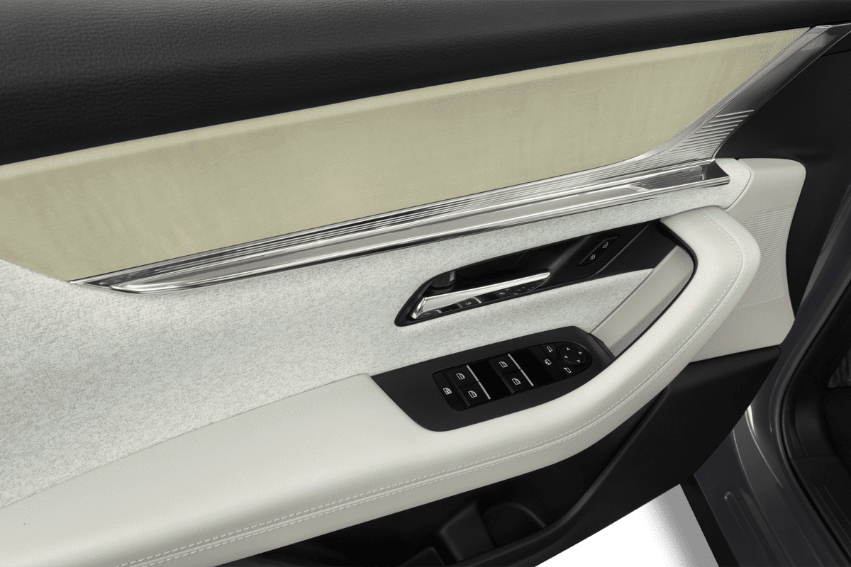 Türsteuerung eines Mazda CX-80 Plug-in-Hybrid 