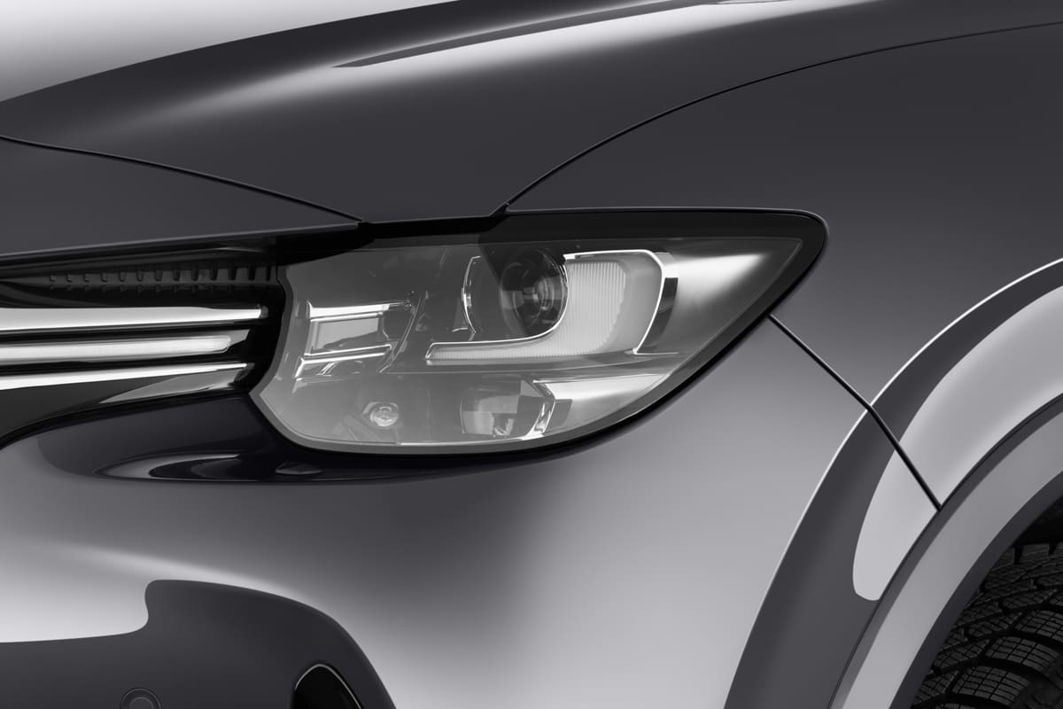 Frontscheinwerfer eines Mazda CX-80 Plug-in-Hybrid 