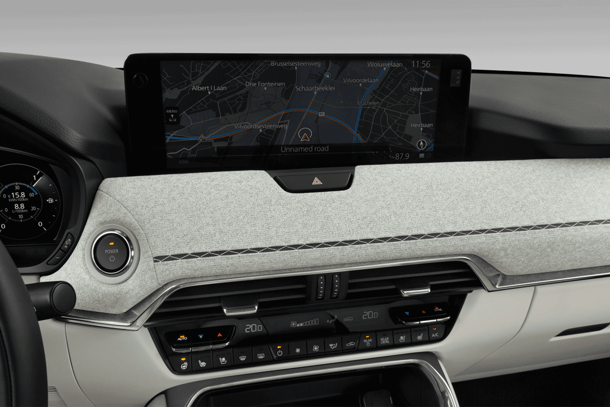 Mittelkonsole eines Mazda CX-80 Plug-in-Hybrid 