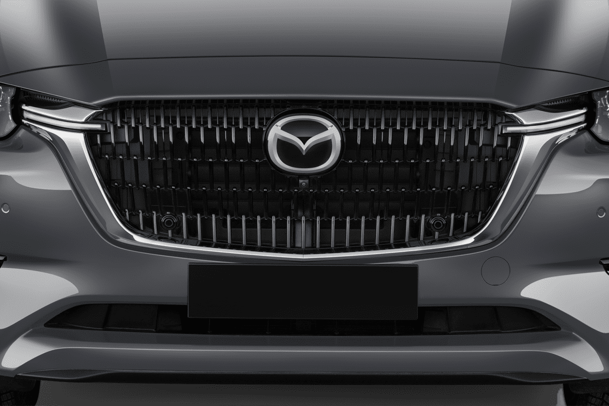 Kühlergrill eines Mazda CX-80  (KI-generiert)