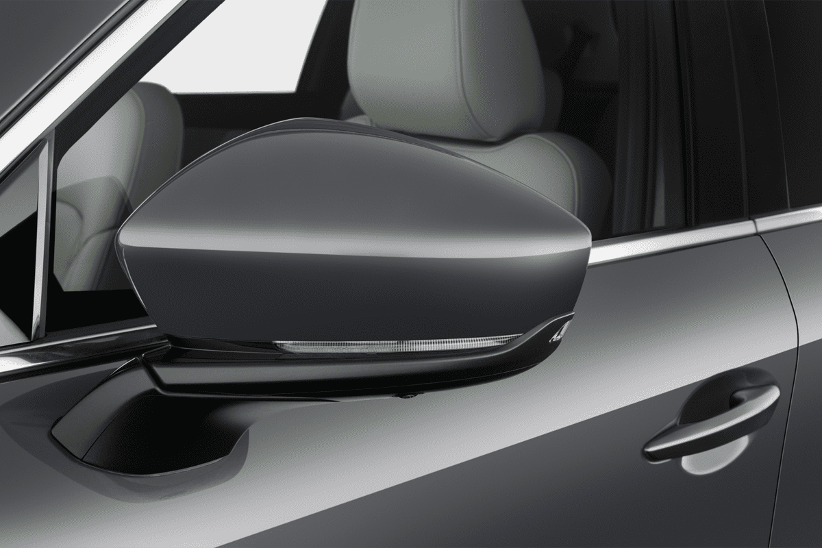 Rückspiegel eines Mazda CX-80  (KI-generiert)