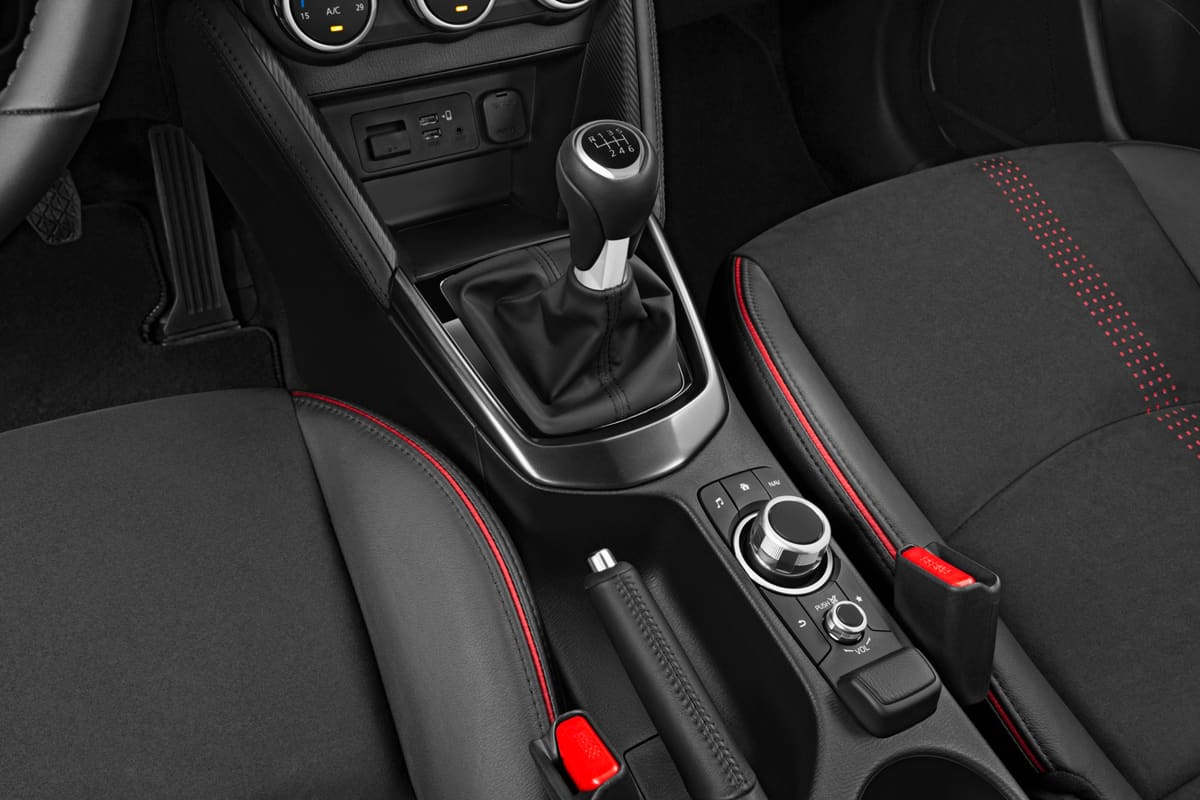 Schaltknüppel eines Mazda 2