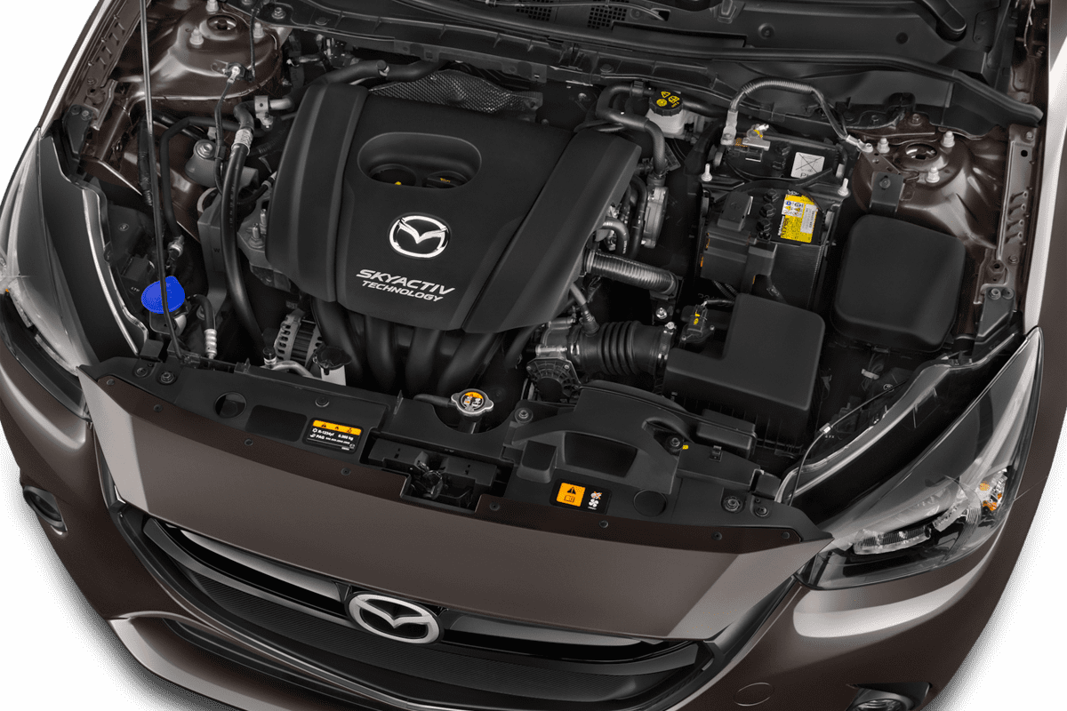 Motorraum eines Mazda 2 Homura
