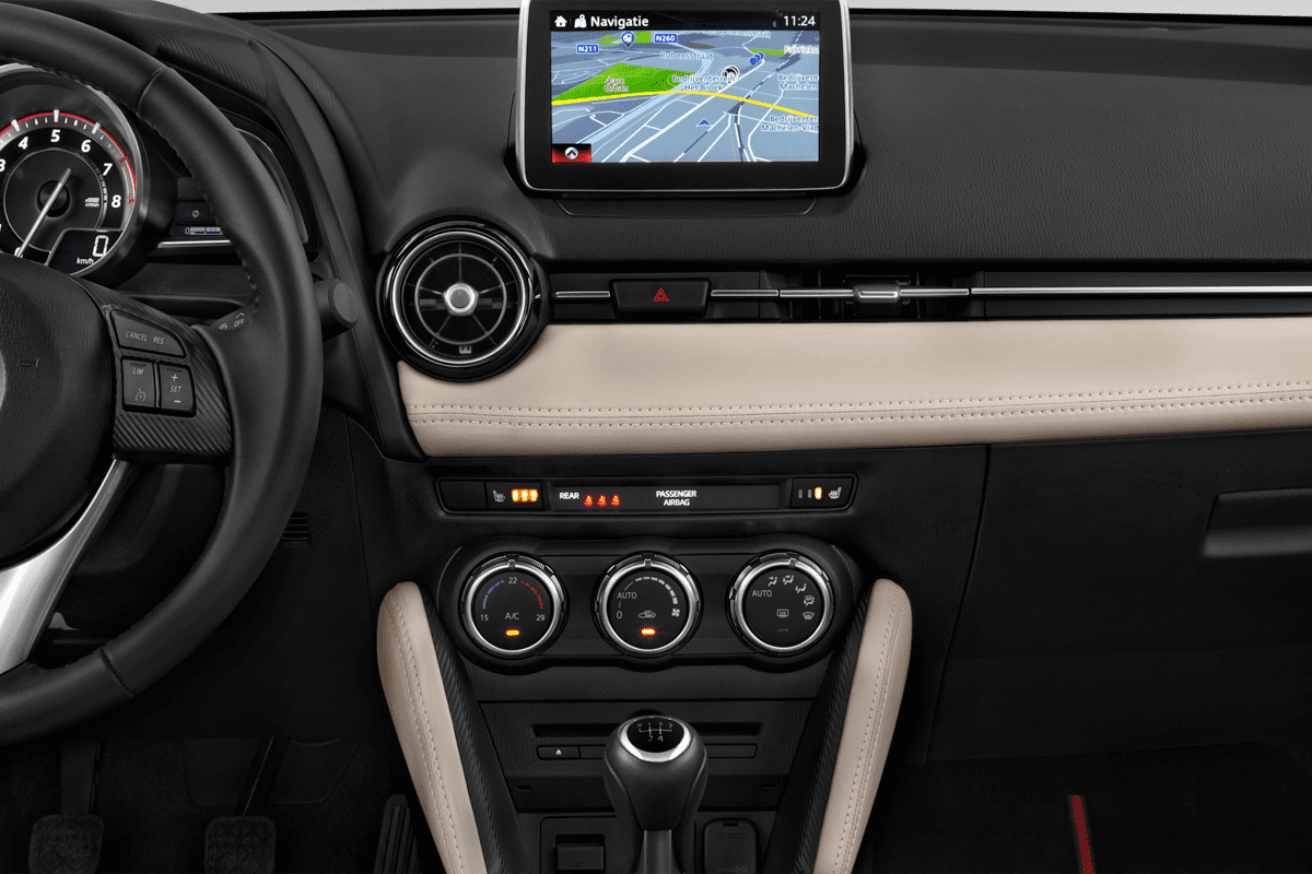 Mittelkonsole eines Mazda 2 Homura