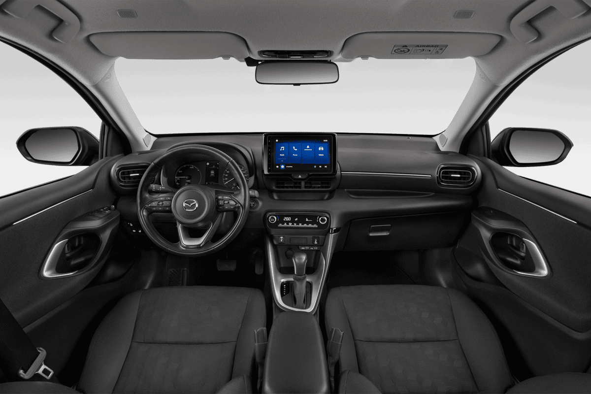 Armaturenbrett eines Mazda 2 Hybrid