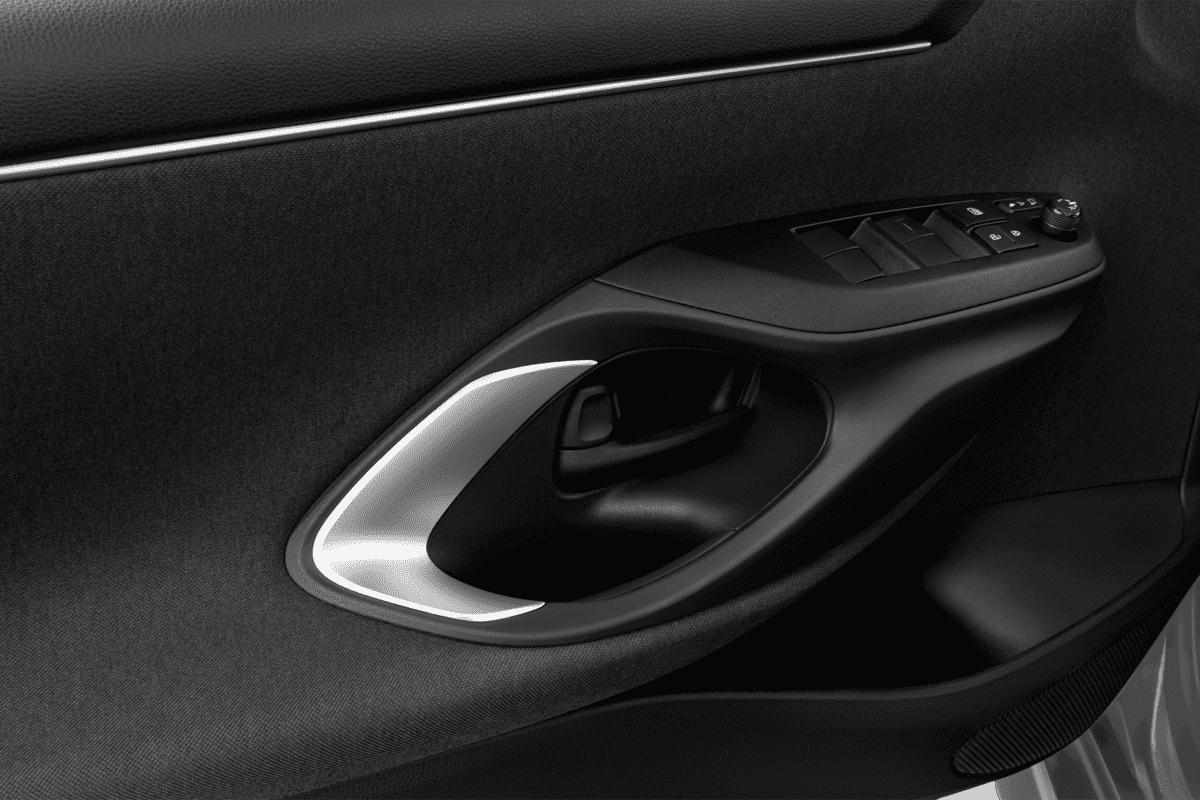 Türsteuerung eines Mazda 2 Hybrid