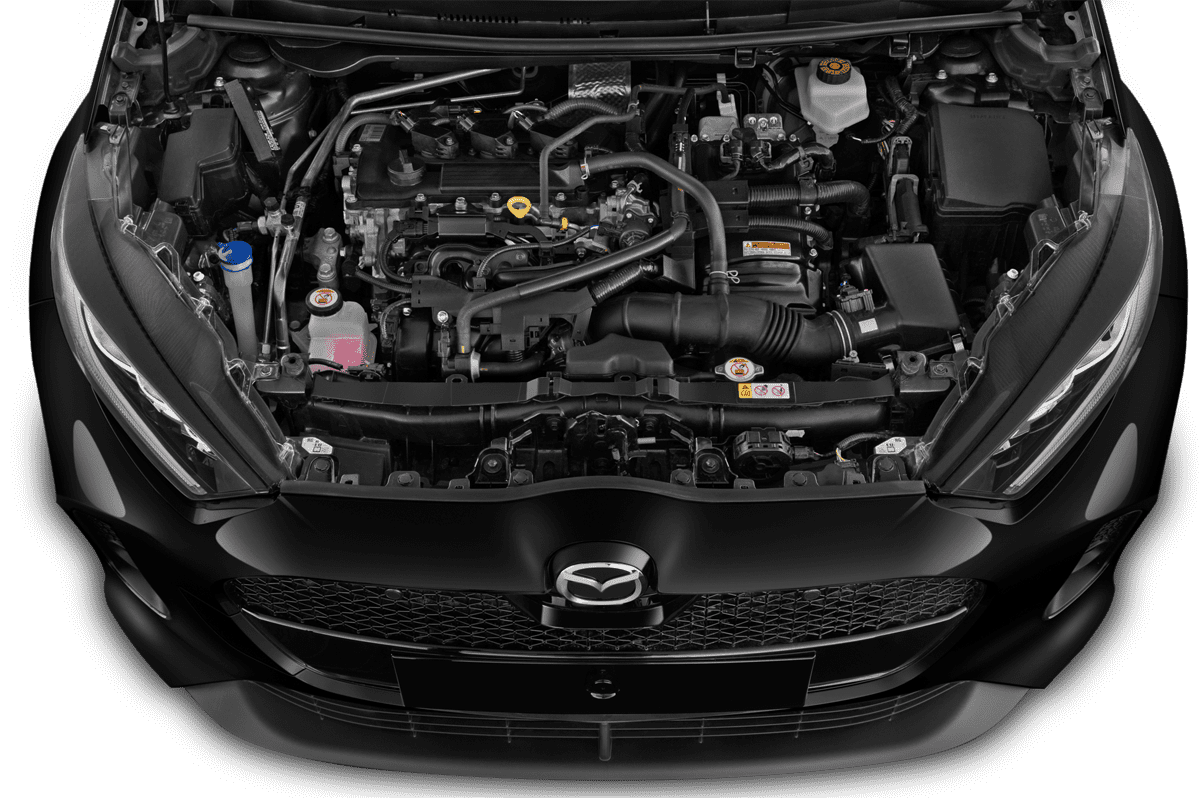 Motorraum eines Mazda 2 Hybrid