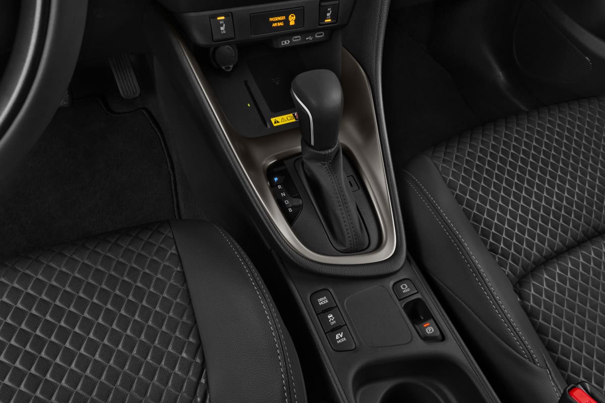 Schaltknüppel eines Mazda 2 Hybrid