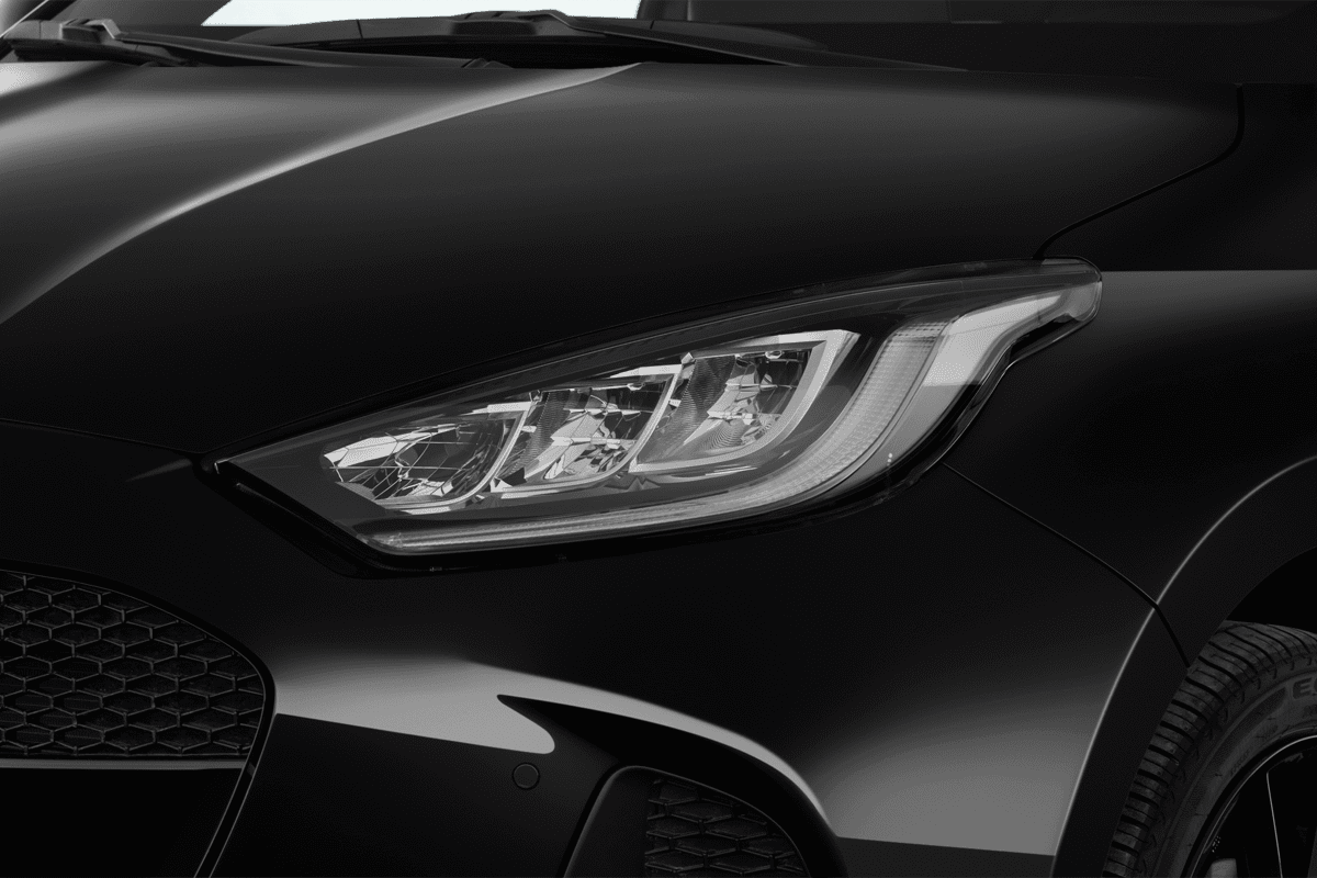 Frontscheinwerfer eines Mazda 2 Hybrid