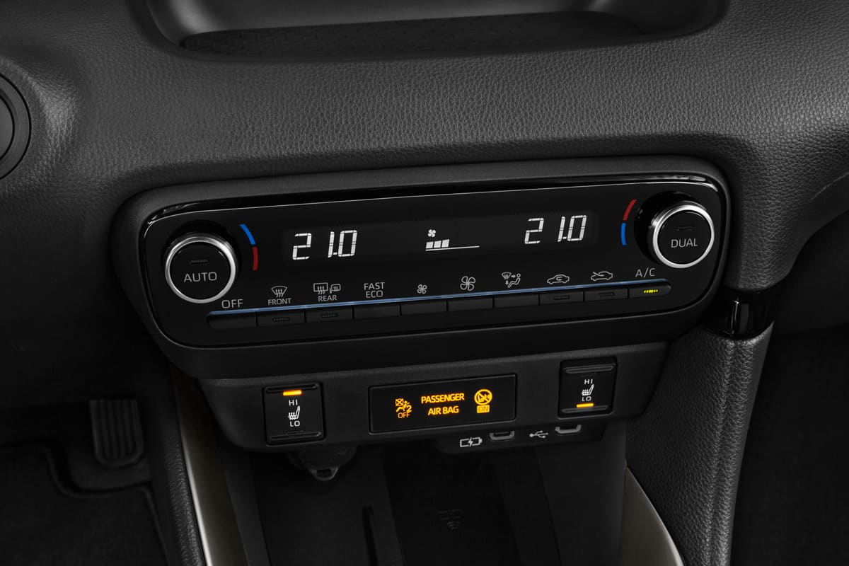 Klimasteuerung eines Mazda 2 Hybrid