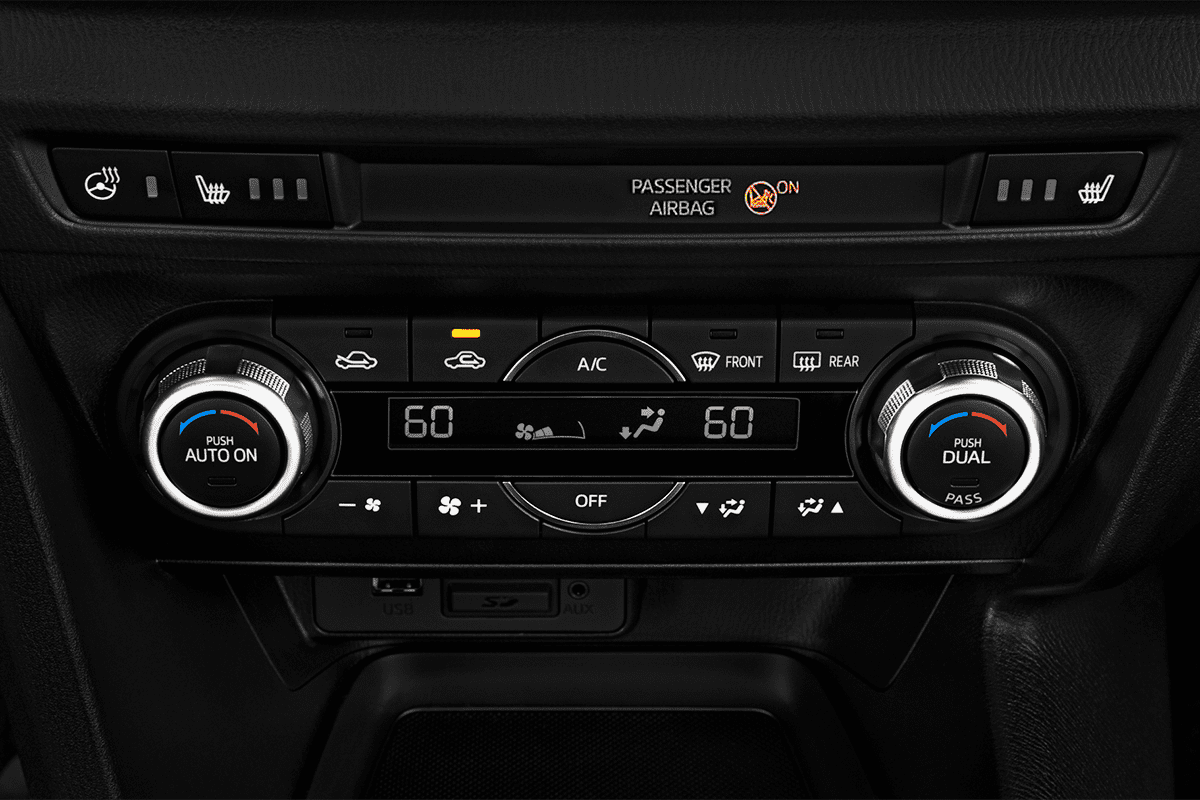 Klimasteuerung eines Mazda 3 5-Türer Homura