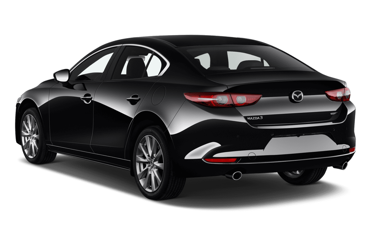 Schräge Heckansicht eines Mazda 3 Fastback, freigestellt
