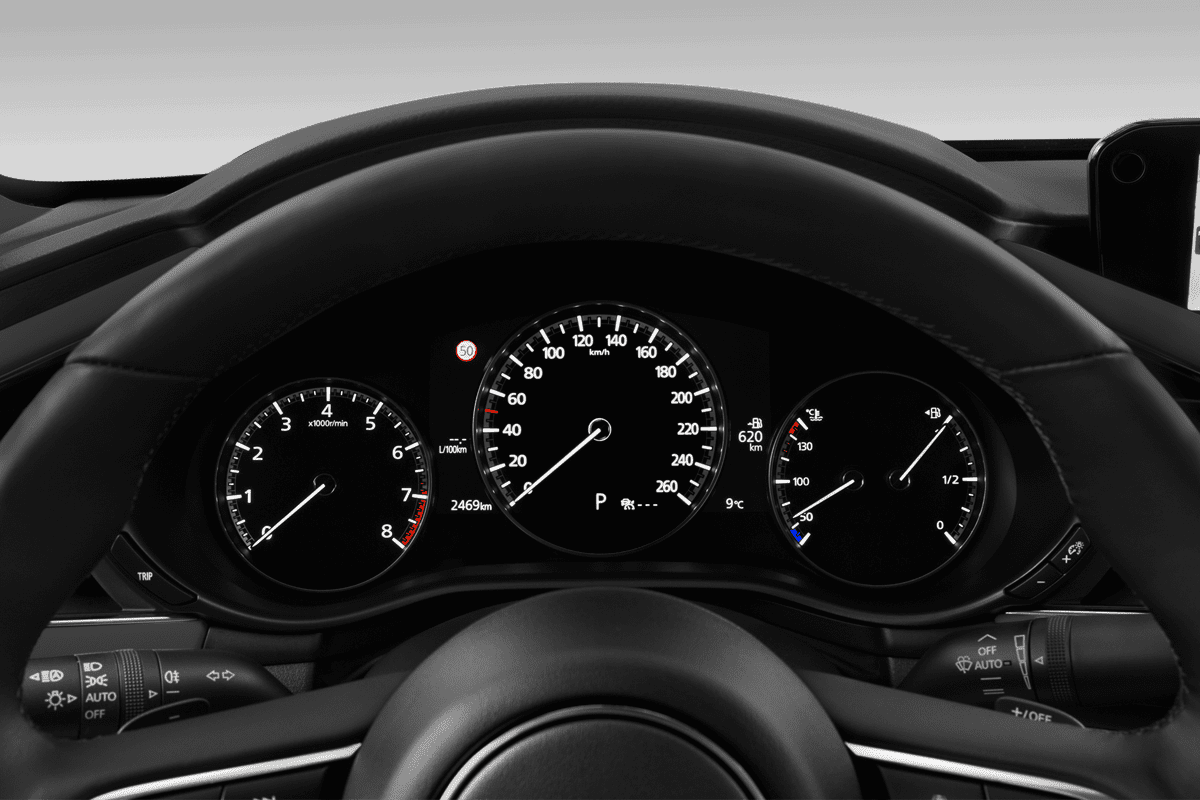 Kombiinstrument eines Mazda 3 Fastback