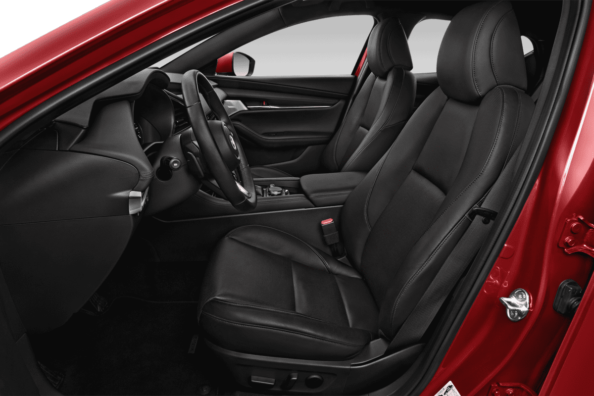 Vordersitze eines Mazda 3 5-Türer