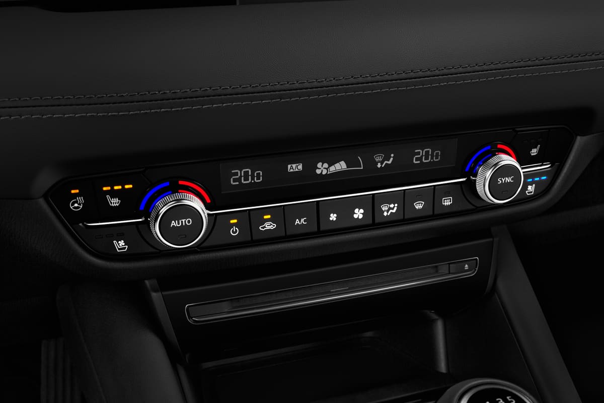 Klimasteuerung eines Mazda 6 Kombi