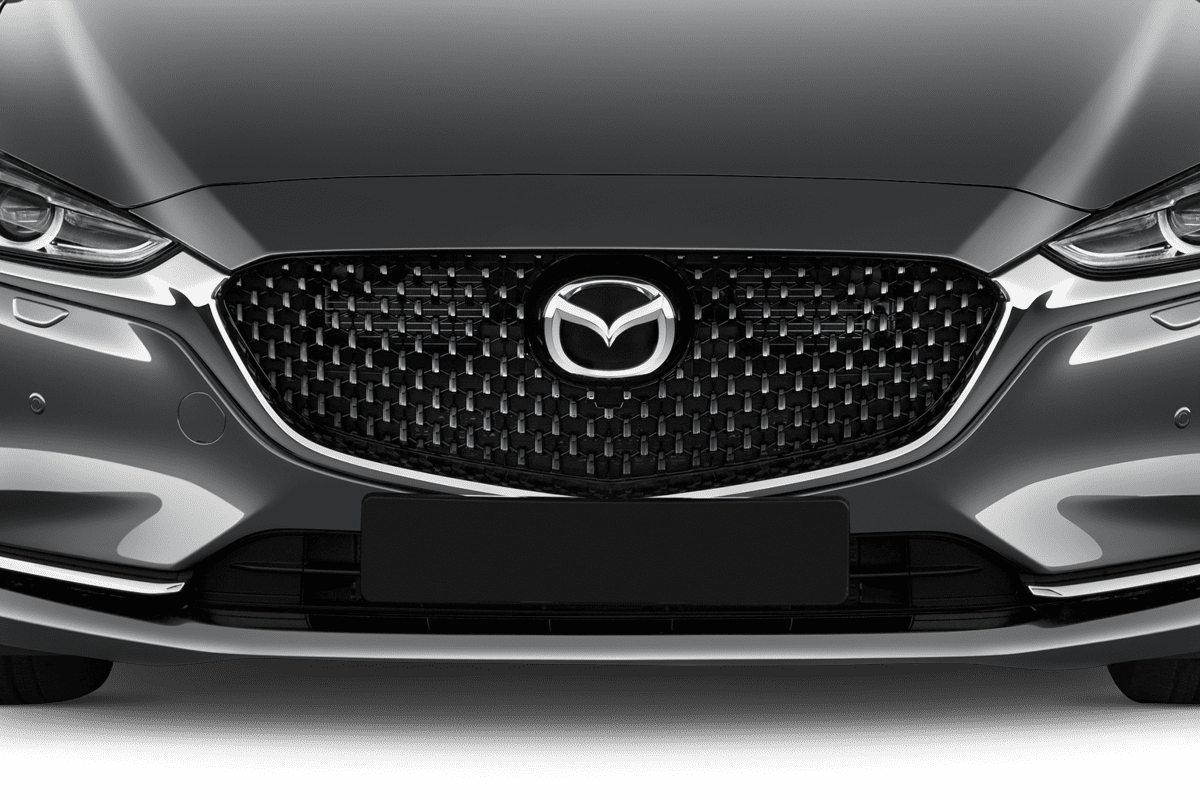 Kühlergrill eines Mazda 6 Limousine