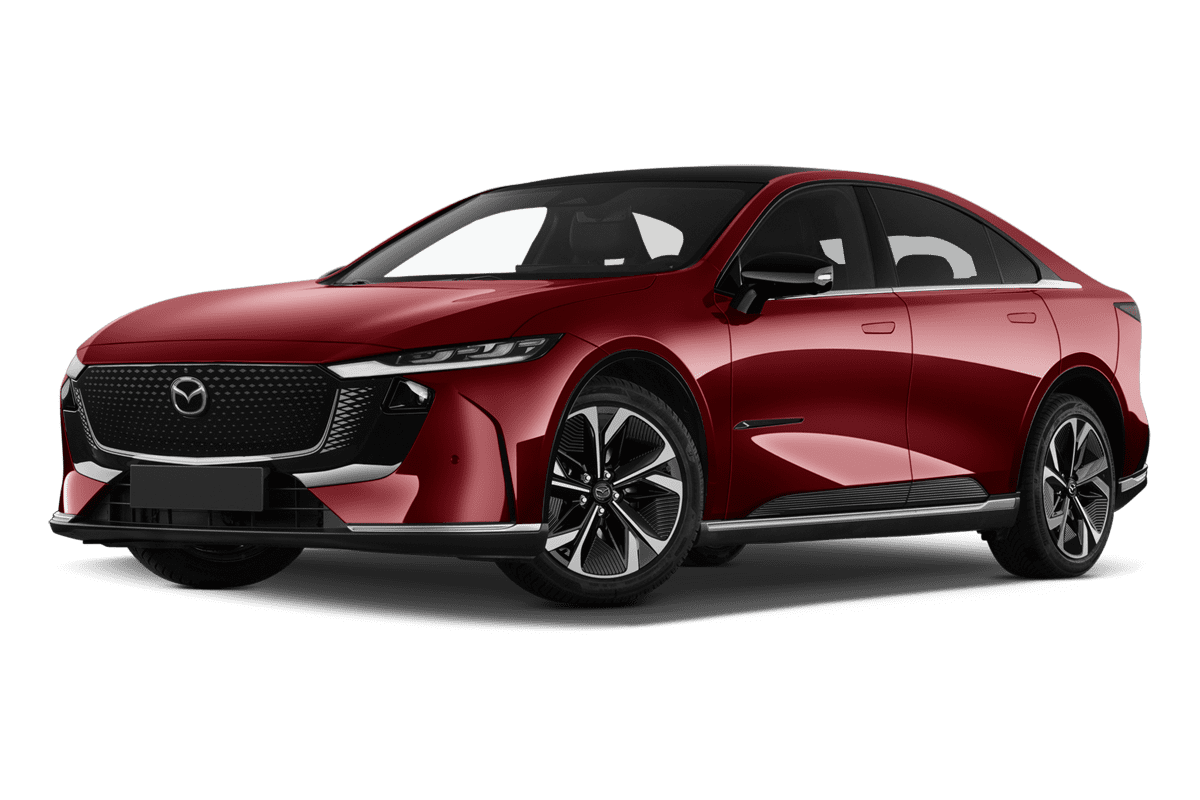 Tiefe, schräge Heckansicht eines Mazda 6e, freigestellt