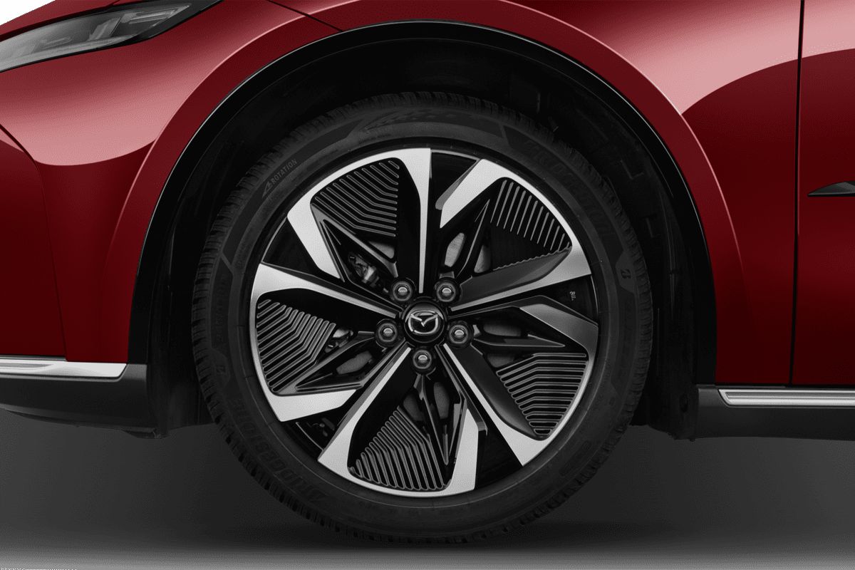 Radkappe oder Felge eines Mazda 6e