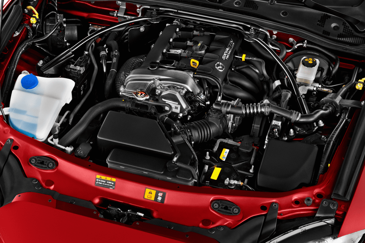 Motorraum eines Mazda MX-5 Roadster