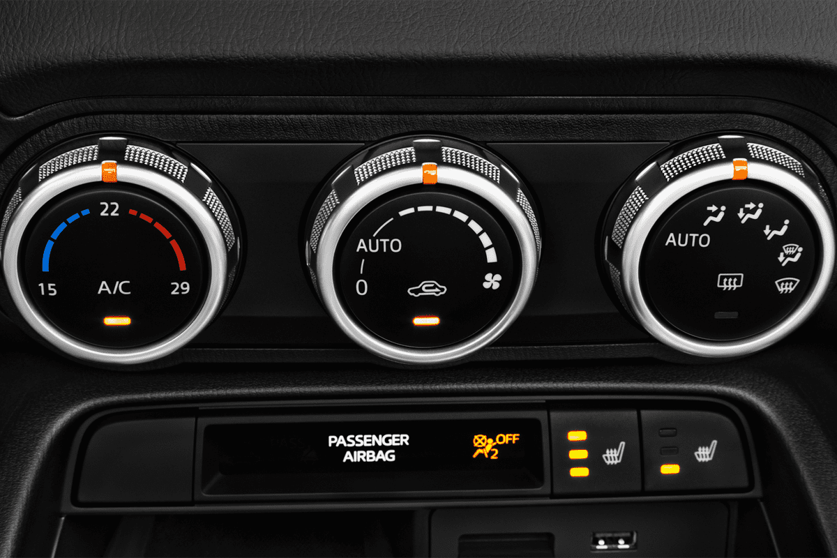 Klimasteuerung eines Mazda MX-5 Roadster