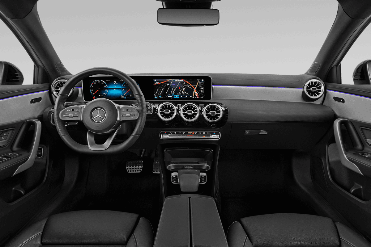 Armaturenbrett eines Mercedes A-Klasse Limousine Plug-in-Hybrid