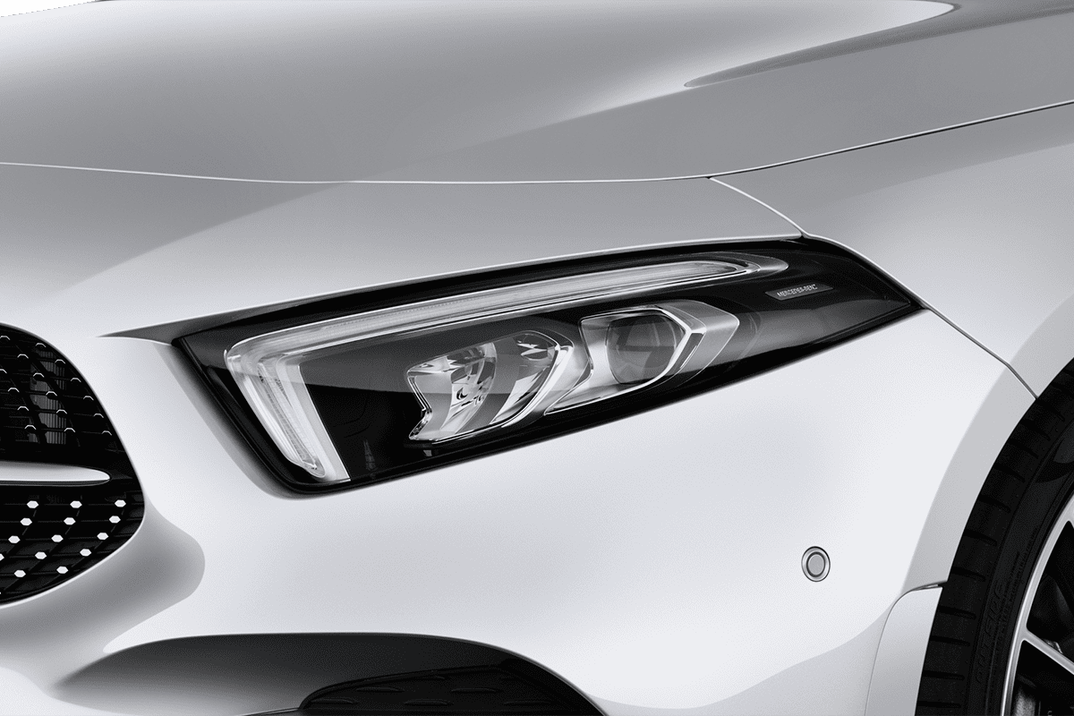 Frontscheinwerfer eines Mercedes A-Klasse Limousine Plug-in-Hybrid