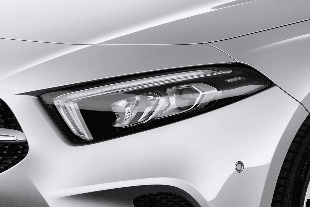 Frontscheinwerfer eines Mercedes A-Klasse Plug-in-Hybrid