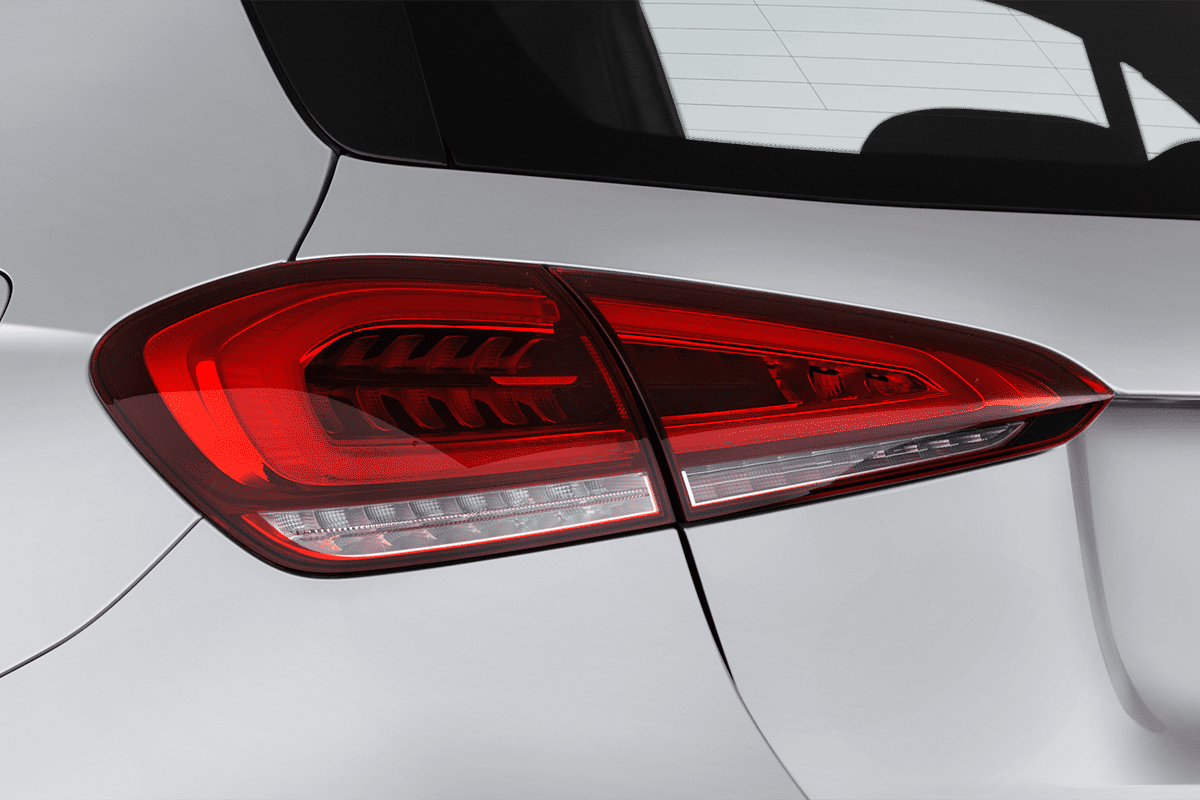 Heckleuchten eines Mercedes A-Klasse Plug-in-Hybrid