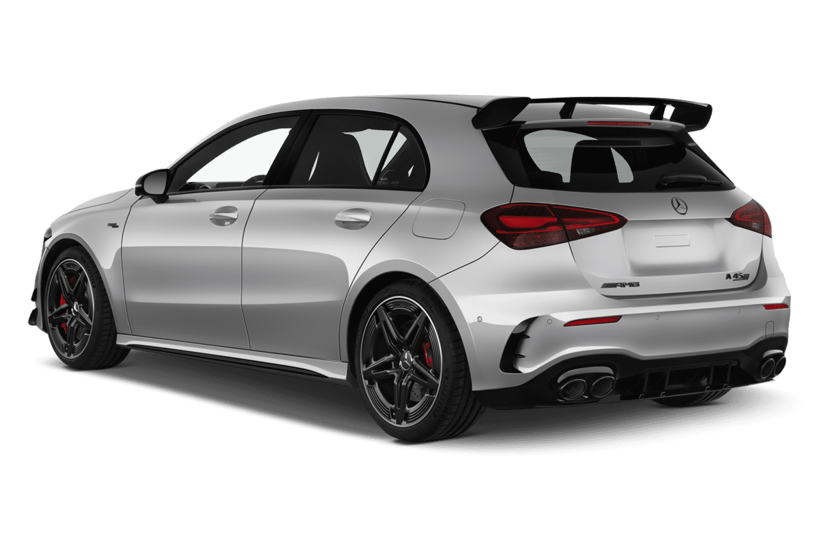 Schräge Heckansicht eines Mercedes A-Klasse, freigestellt