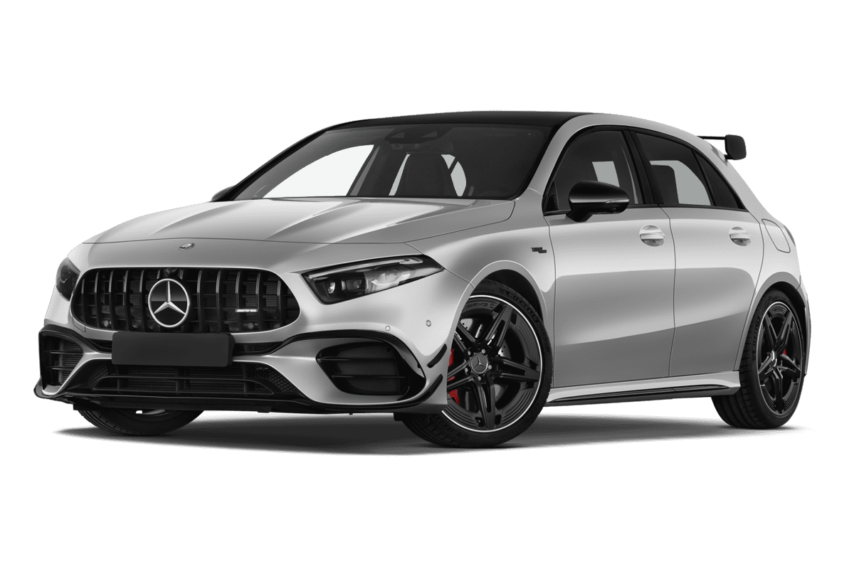 Tiefe, schräge Heckansicht eines Mercedes A-Klasse, freigestellt