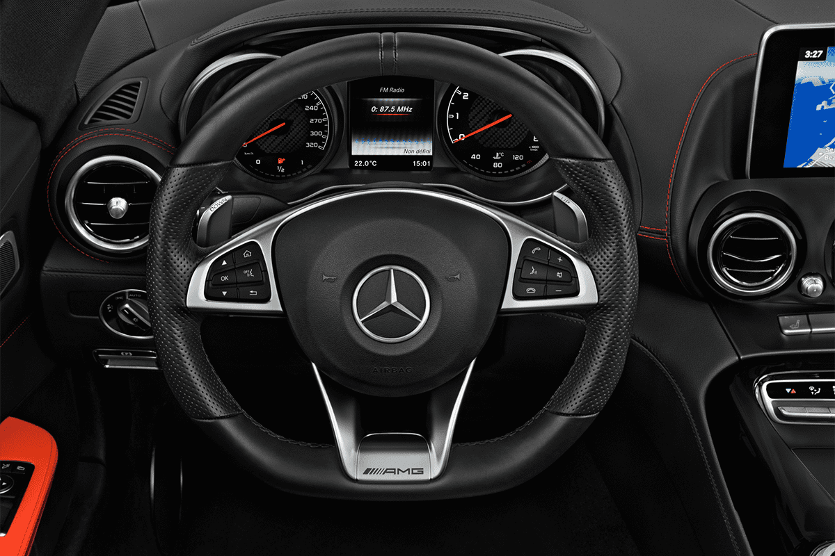 Lenkrad eines Mercedes AMG GT Roadster