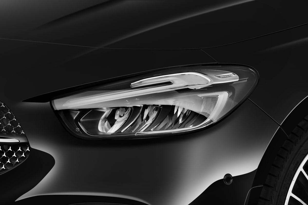 Frontscheinwerfer eines Mercedes B-Klasse Sports Tourer Plug-In-Hybrid