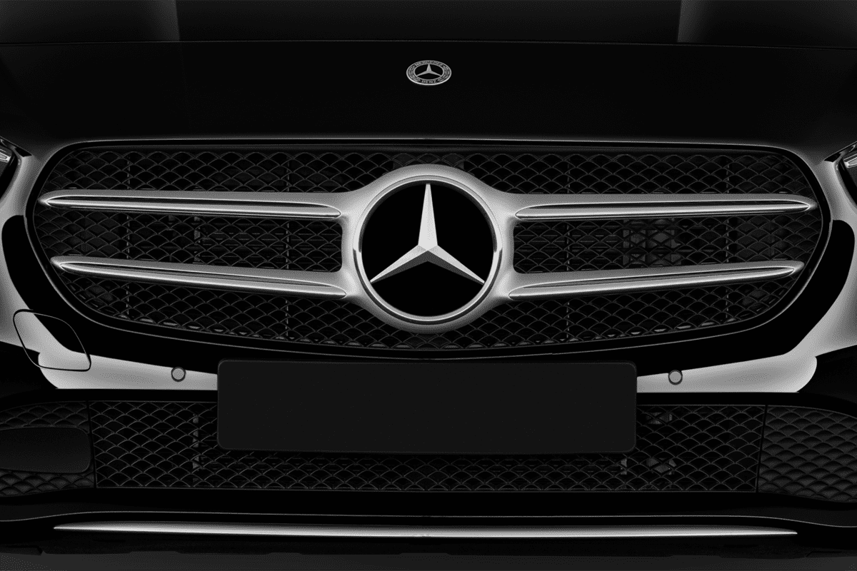 Kühlergrill eines Mercedes B-Klasse Sports Tourer