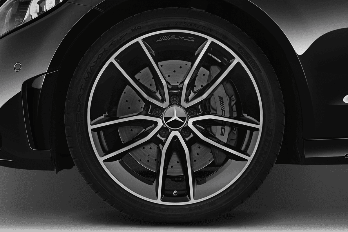 Radkappe oder Felge eines Mercedes C-Klasse Coupé