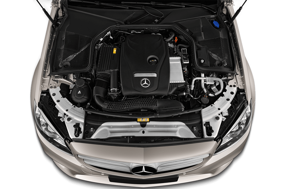 Motorraum eines Mercedes C-Klasse Limousine Plug-in-Hybrid 