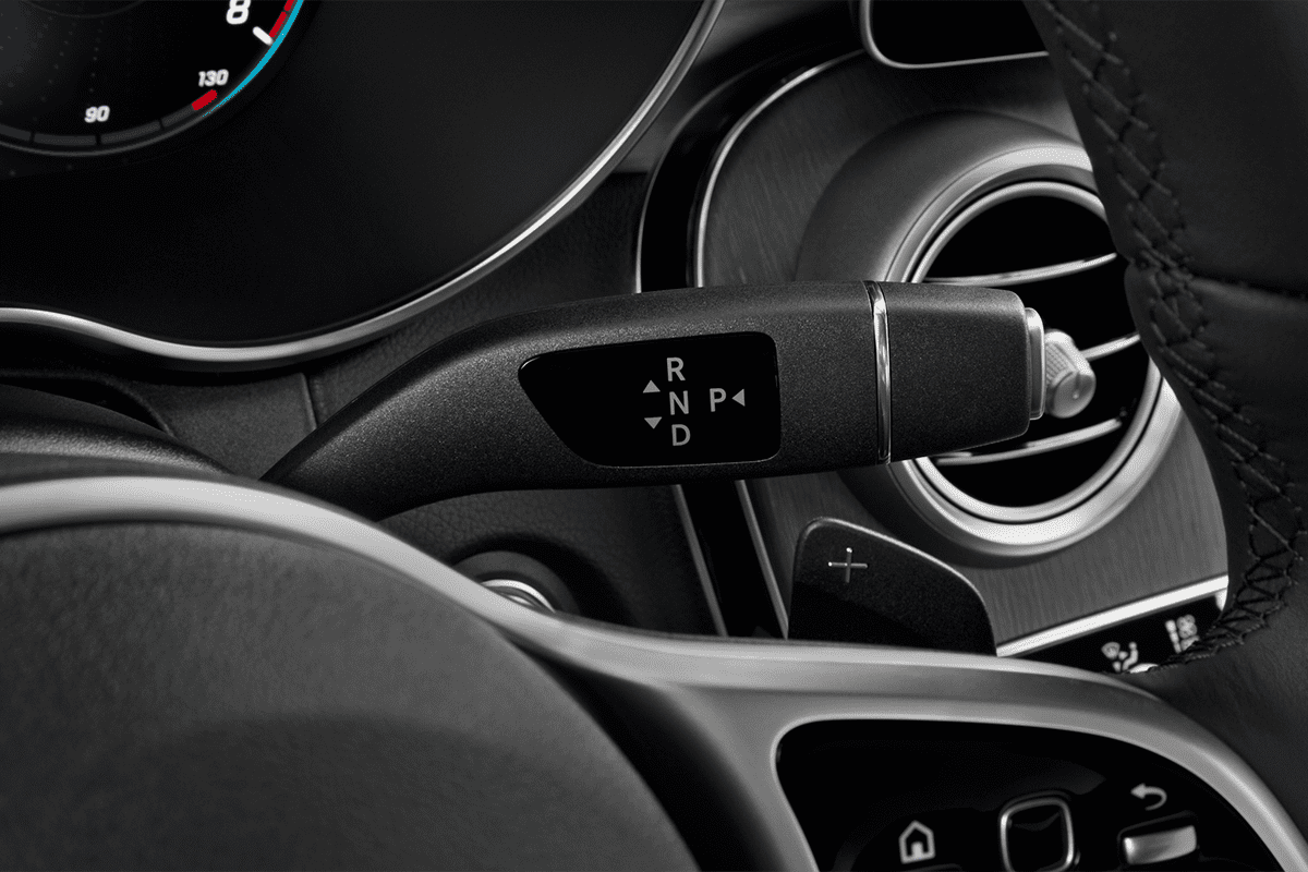 Schaltknüppel eines Mercedes C-Klasse Limousine Plug-in-Hybrid 