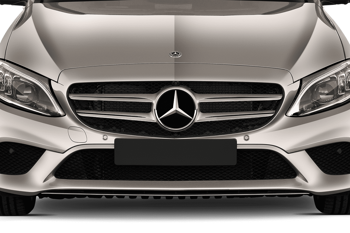 Kühlergrill eines Mercedes C-Klasse Limousine Plug-in-Hybrid 