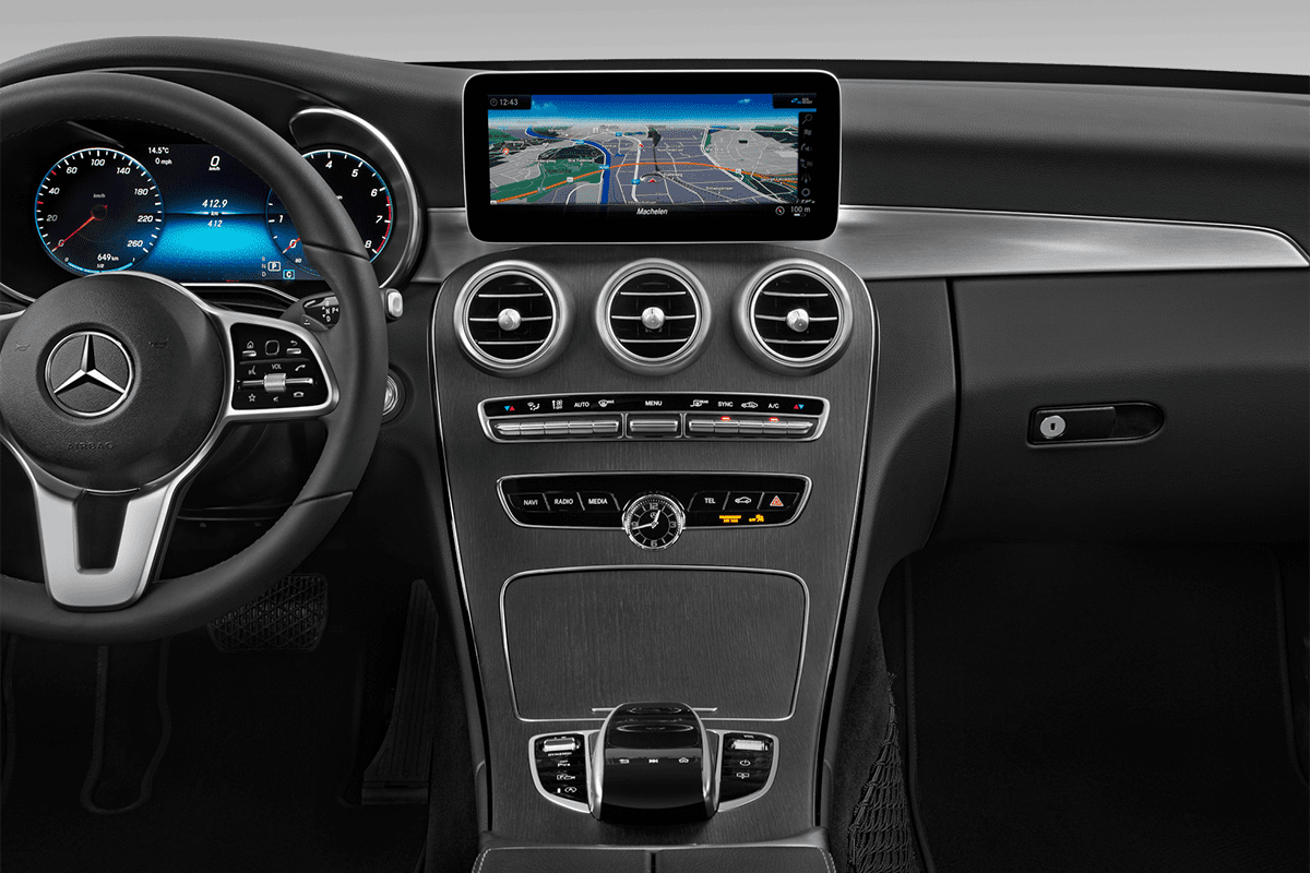 Mittelkonsole eines Mercedes C-Klasse Limousine Plug-in-Hybrid 