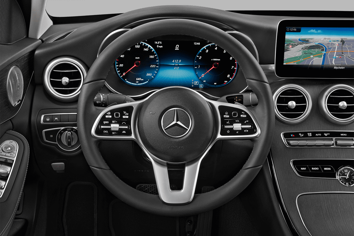 Lenkrad eines Mercedes C-Klasse Limousine Plug-in-Hybrid 