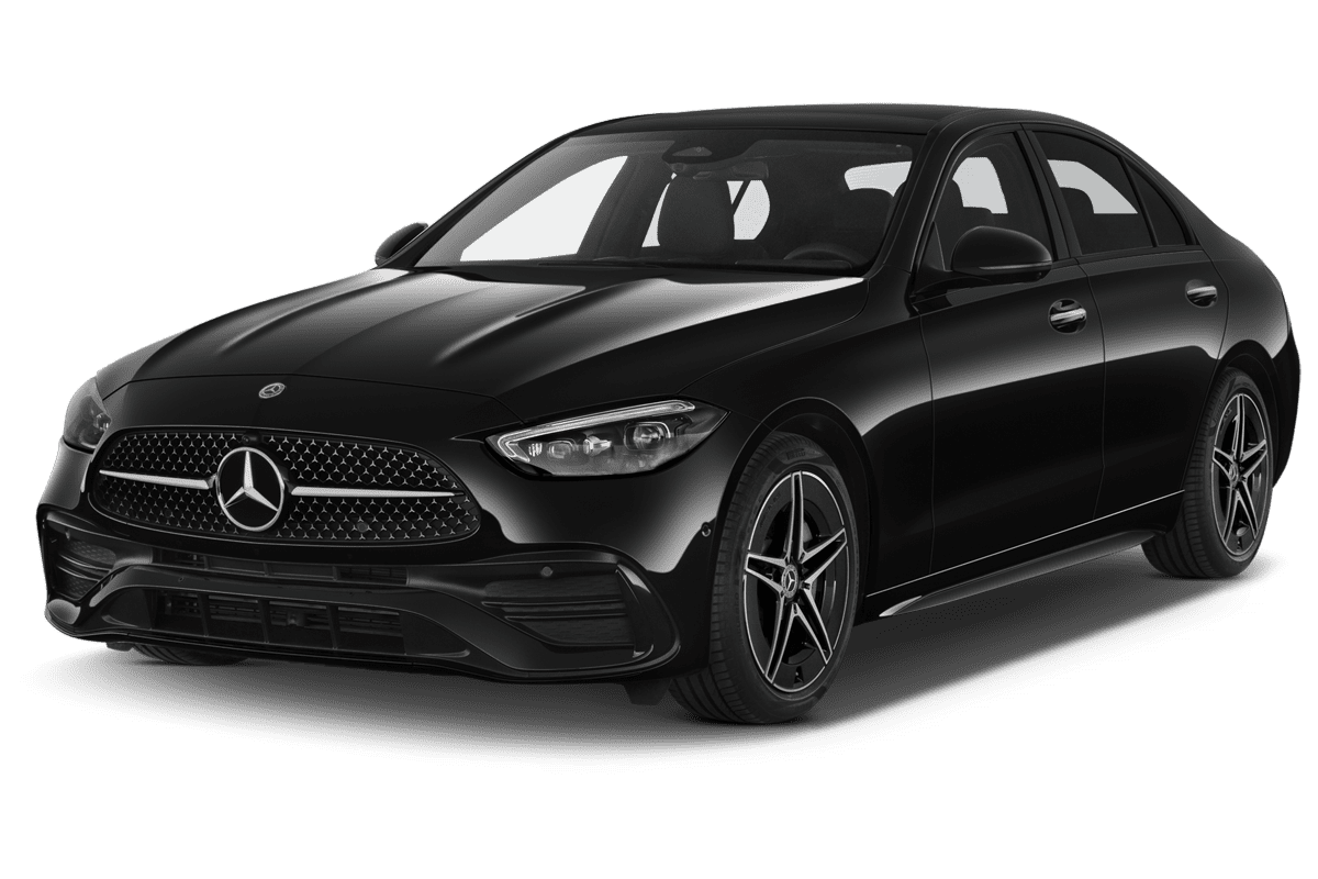 Schräge Frontansicht eines Mercedes C-Klasse Limousine , freigestellt