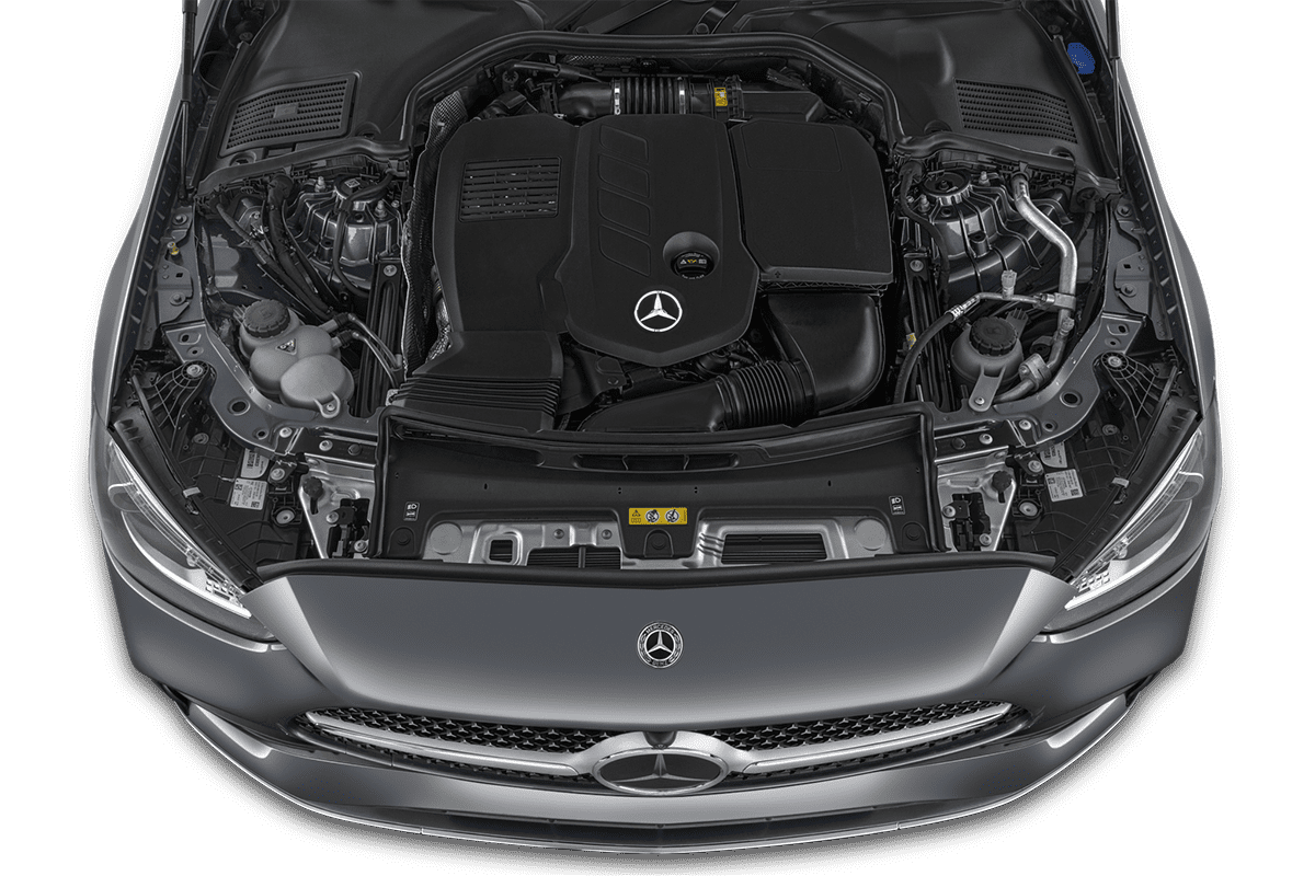 Motorraum eines Mercedes C-Klasse T-Modell 